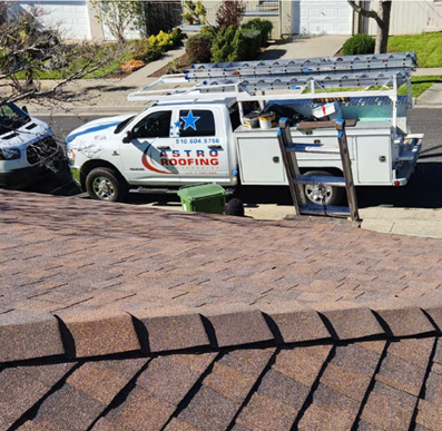 Great angle, where you can see both the clean roof and the legible company branding.